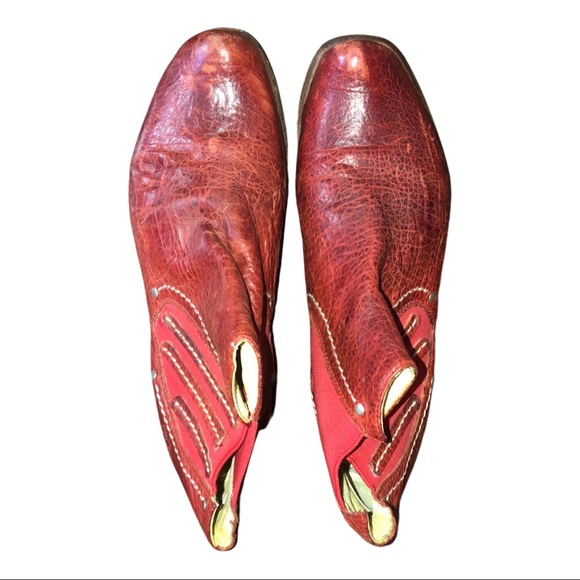 BNWOT red distressed Prophecy ‘Our Secret’ red leather ankle boot - Picture 3 of 13